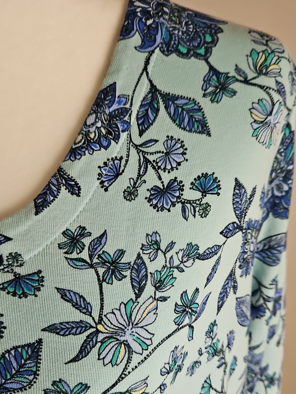 J Jill 100% Pima Cotton 3/4 Sleeve Tunic Top Blue Floral Cottage LG Feminine - Picture 8 of 9